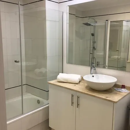 阿拉里克餐厅旅馆 招待所 阿拉力兹