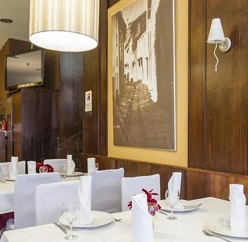 Restaurante Alarico ゲストハウス アジャリス